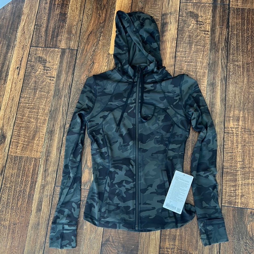Lululemon Define Hooded Jacket *Nulu size 6